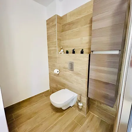 Dis Mamaia Nord Apartament *